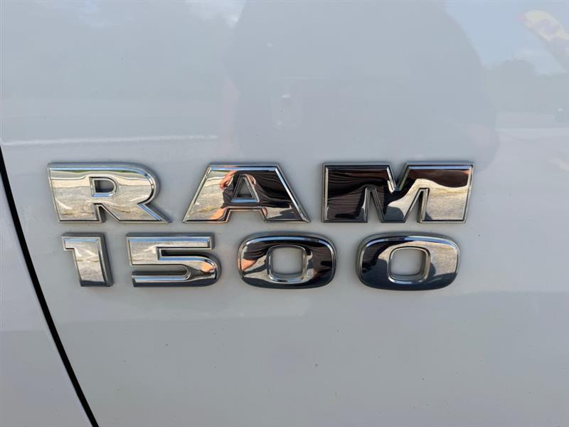 RAM 1500 SLT Crew Cab SWB 4WD 2016