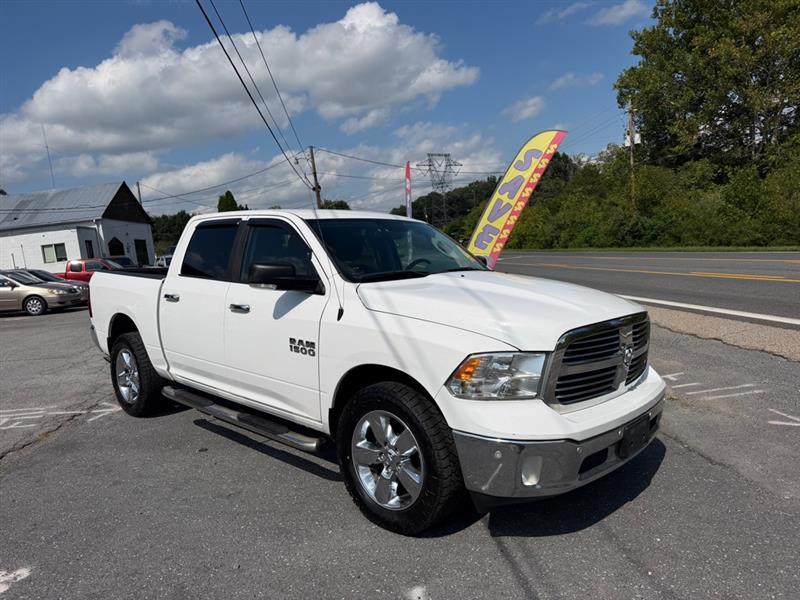 RAM 1500 SLT Crew Cab SWB 4WD 2016