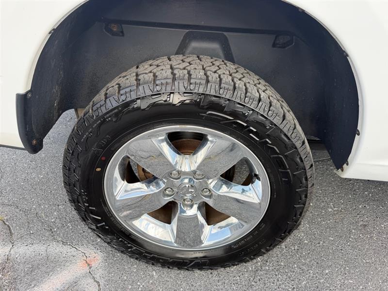 RAM 1500 SLT Crew Cab SWB 4WD 2016