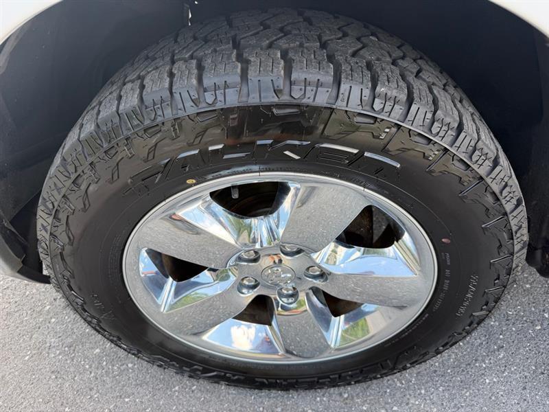 RAM 1500 SLT Crew Cab SWB 4WD 2016