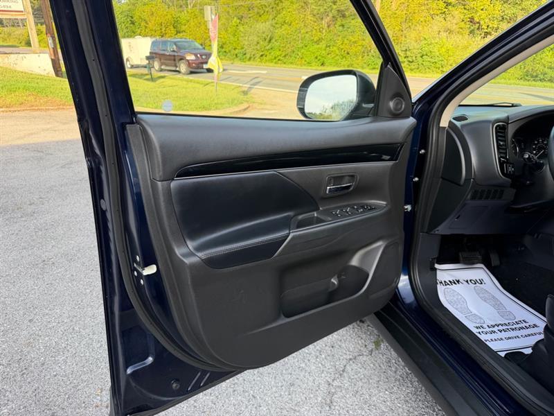 Mitsubishi Outlander SEL AWD 2019