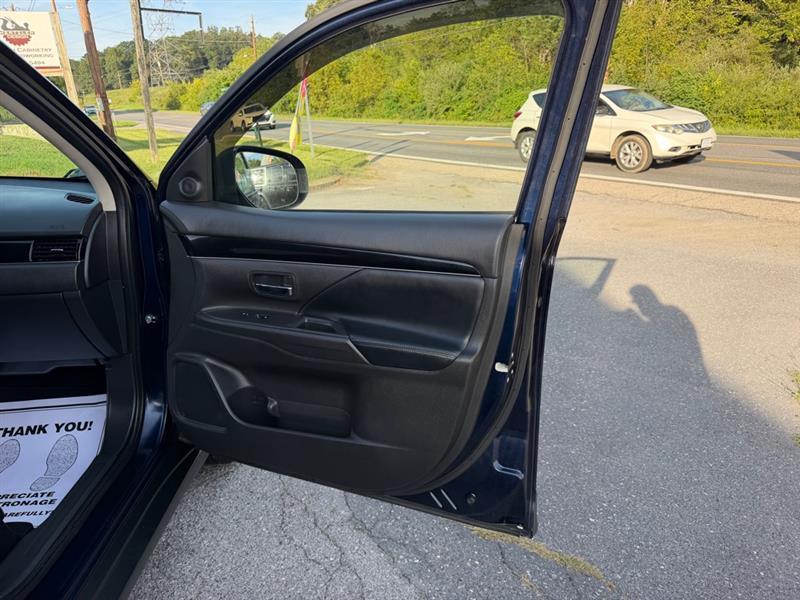 Mitsubishi Outlander SEL AWD 2019