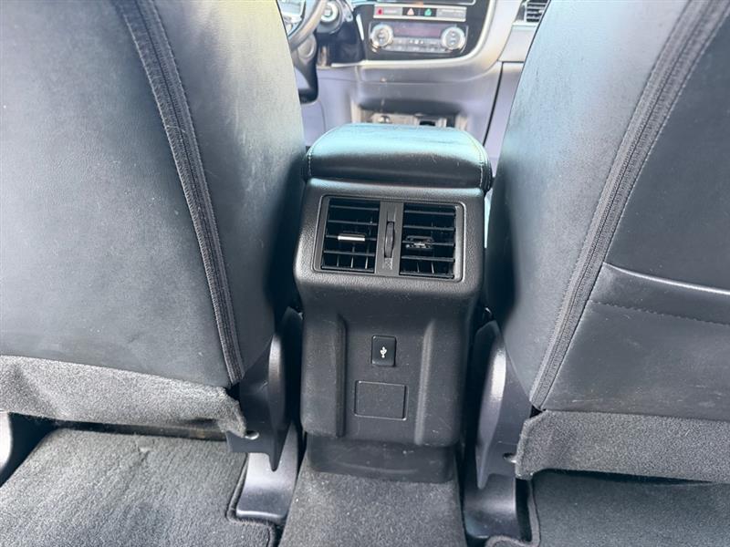 Mitsubishi Outlander SEL AWD 2019