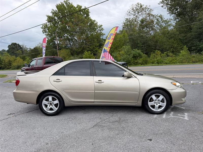Toyota Camry Standard 2005