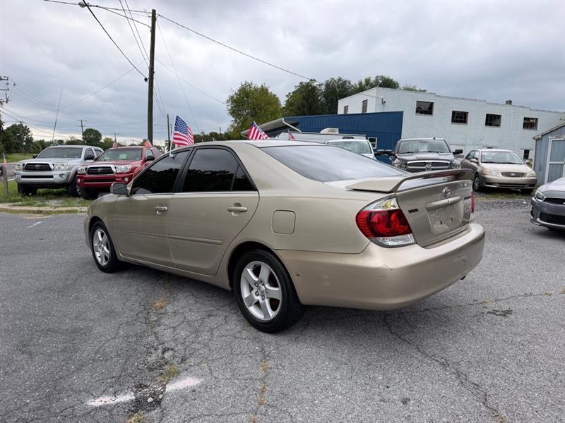 Toyota Camry Standard 2005