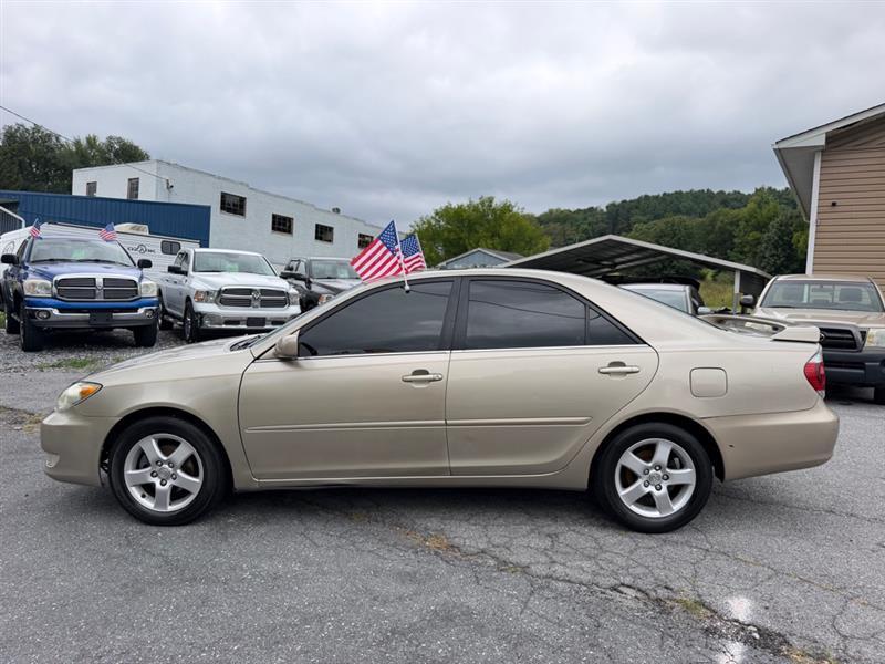 Toyota Camry Standard 2005