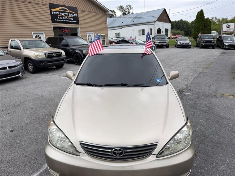 Toyota Camry Standard 2005