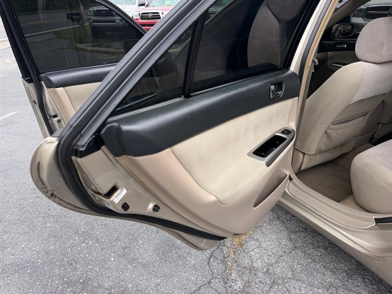 Toyota Camry Standard 2005