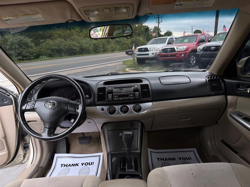 Toyota Camry Standard 2005