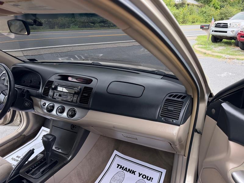 Toyota Camry Standard 2005