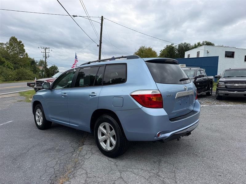 Toyota Highlander Base 4WD 2008