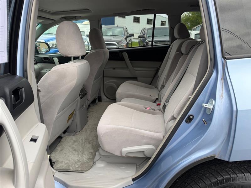 Toyota Highlander Base 4WD 2008