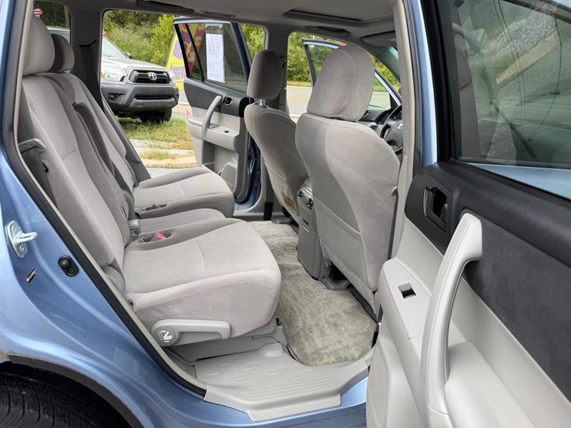 Toyota Highlander Base 4WD 2008