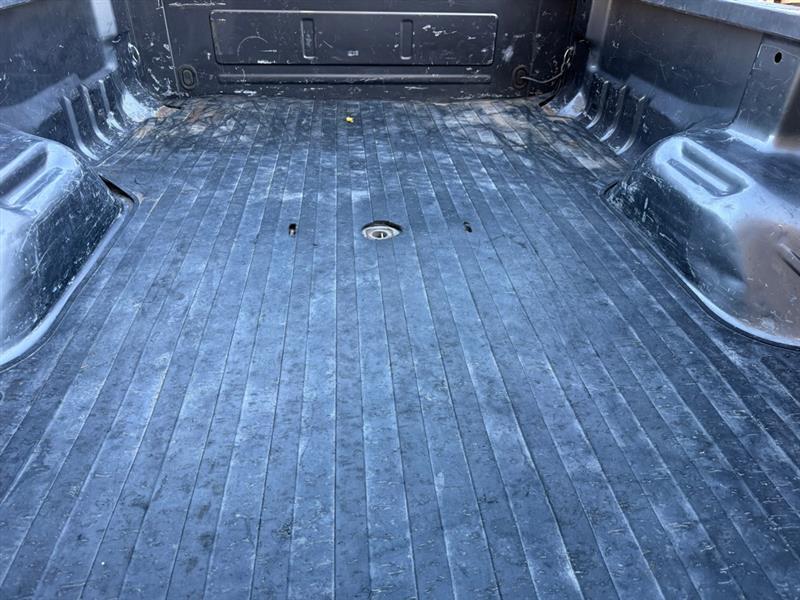 Ford F-350 SD XL Crew Cab 4WD DRW 2006