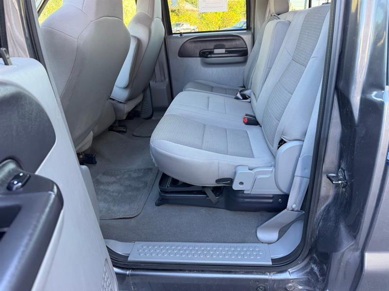 Ford F-350 SD XL Crew Cab 4WD DRW 2006