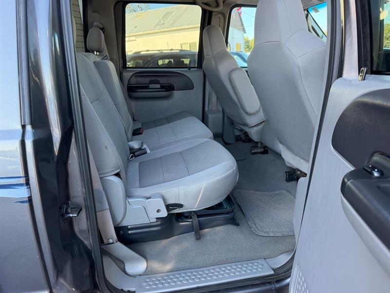Ford F-350 SD XL Crew Cab 4WD DRW 2006