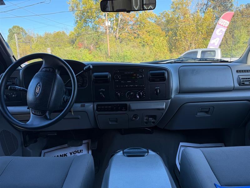 Ford F-350 SD XL Crew Cab 4WD DRW 2006