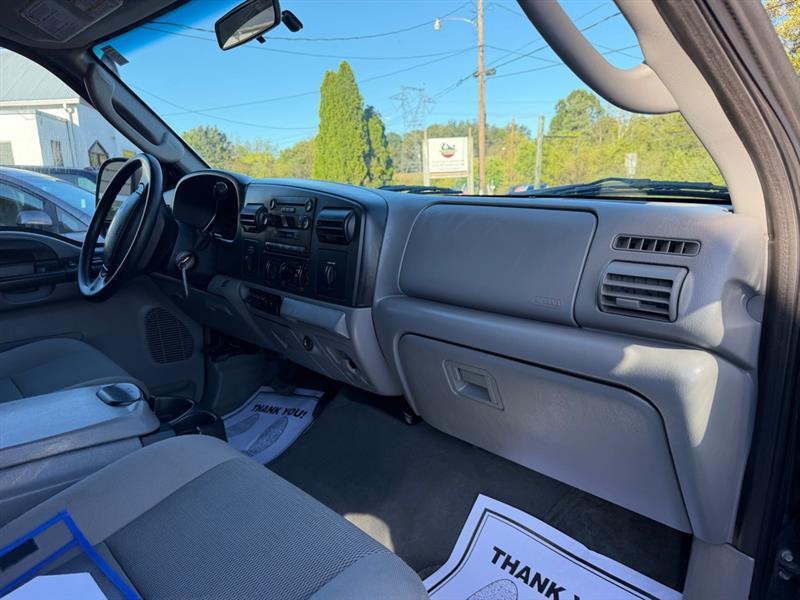 Ford F-350 SD XL Crew Cab 4WD DRW 2006