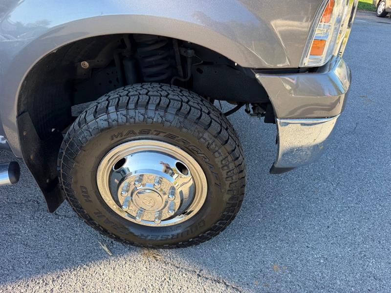 Ford F-350 SD XL Crew Cab 4WD DRW 2006