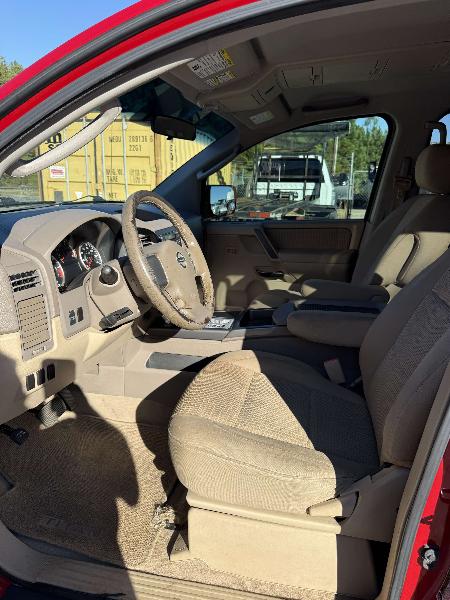Nissan Titan LE Crew Cab 2WD SWB 2008