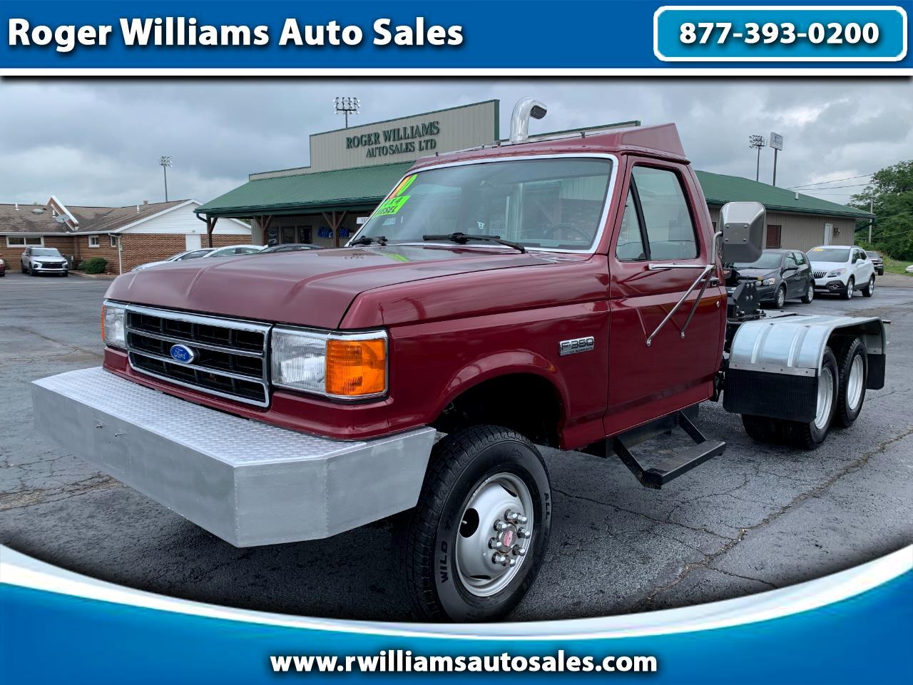 Ford F-350 Cab/Chassis 137" WB 4WD DRW 1990
