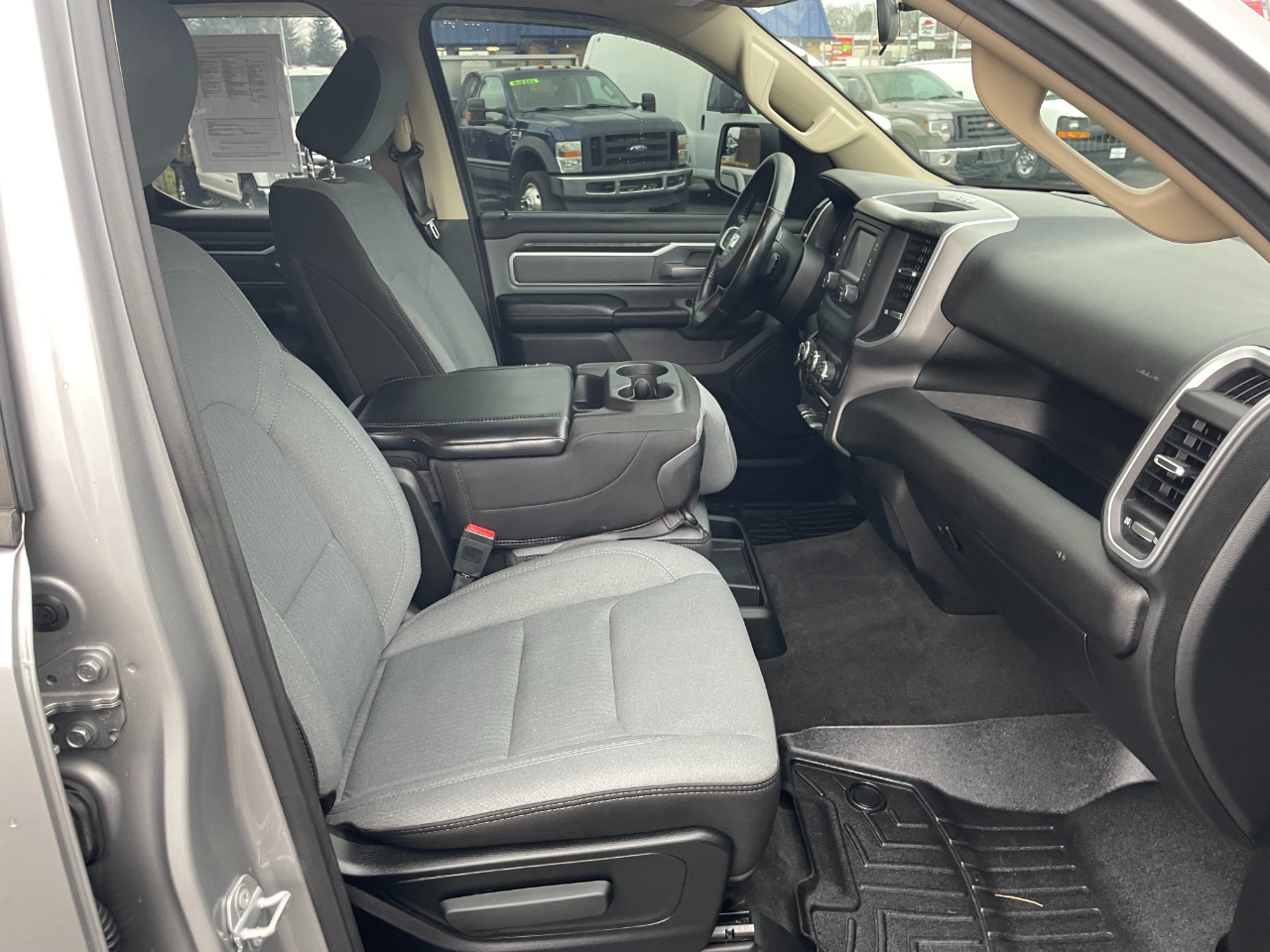 RAM 1500 Big Horn Quad Cab 4WD 2020