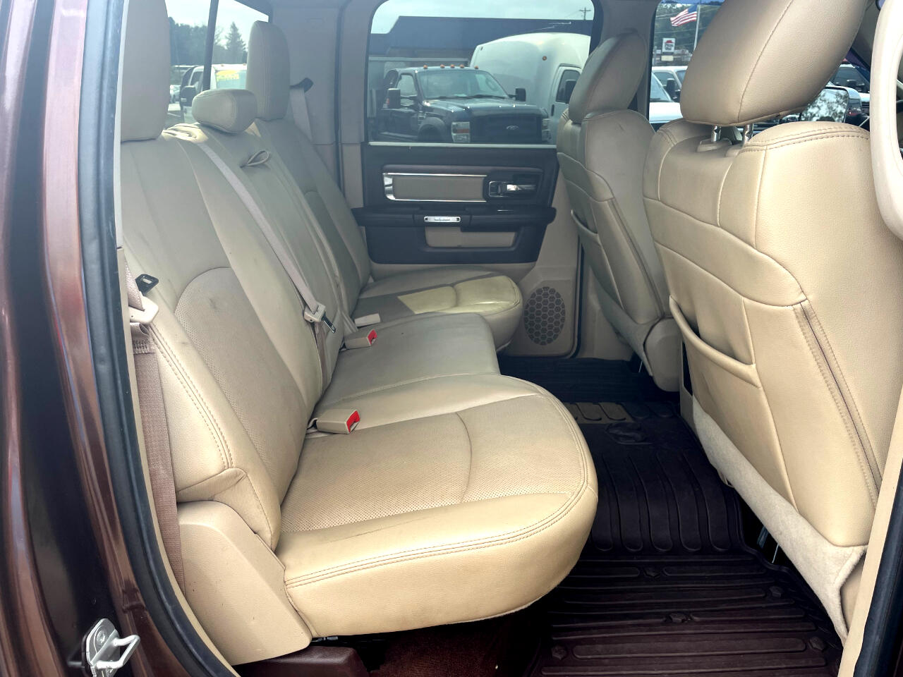 RAM 1500 Laramie Crew Cab SWB 4WD 2014 RAM 1500 Laramie Crew Cab SWB 4WD 2014