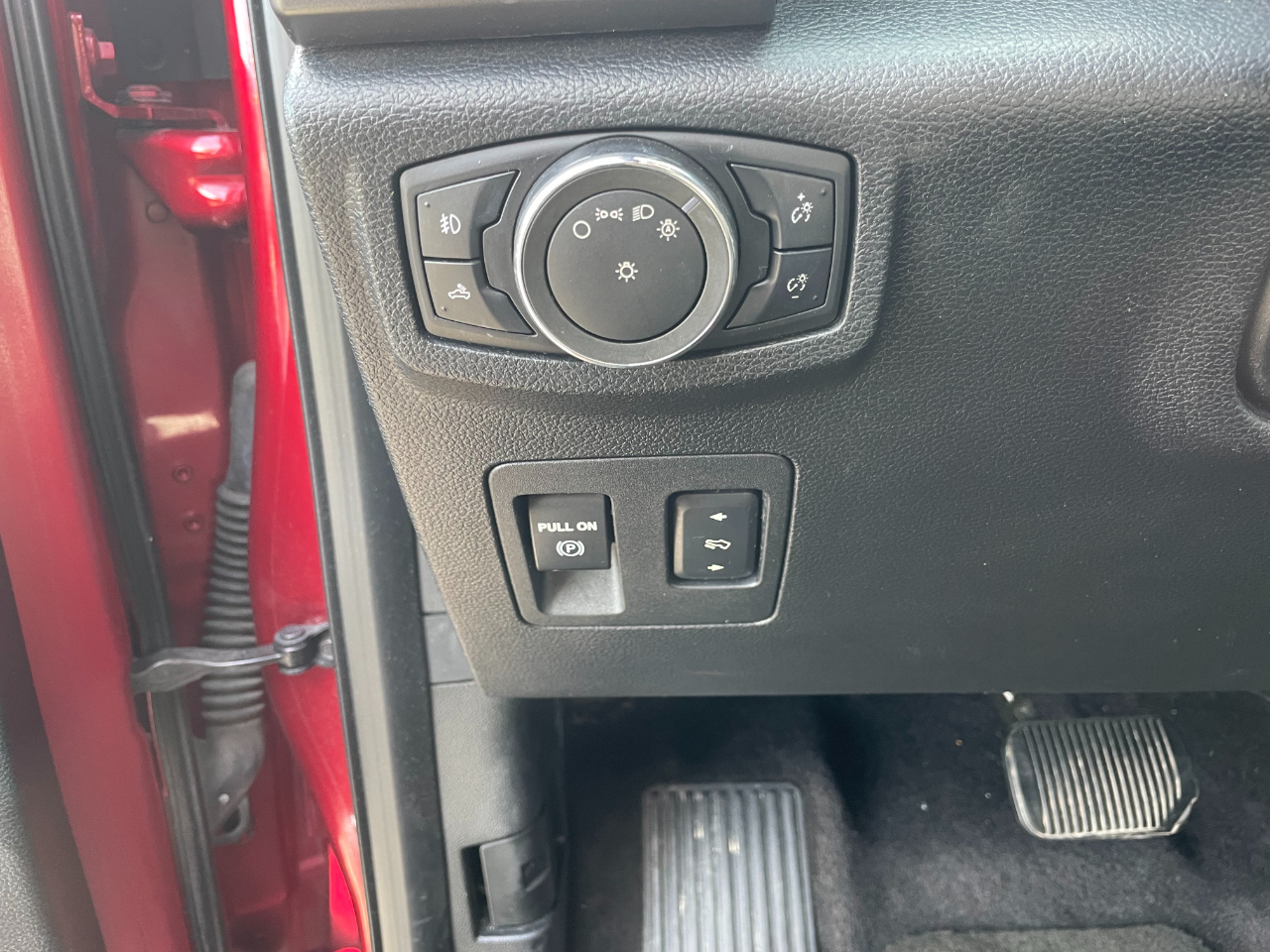 Ford F-150 XLT SuperCrew 5.5-ft. Bed 4WD 2016 Ford F-150 XLT SuperCrew 5.5-ft. Bed 4WD 2016