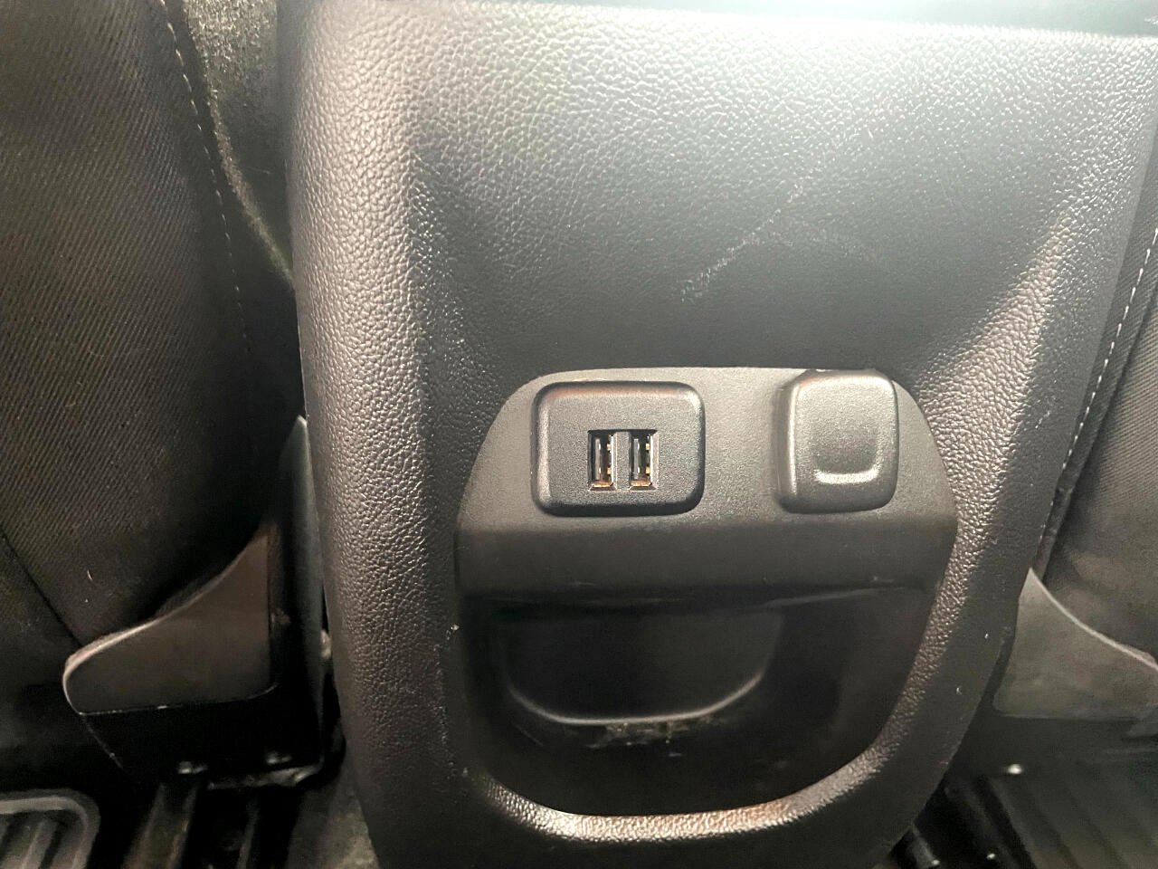 GMC Canyon SLE Crew Cab 4WD Short Box 2015