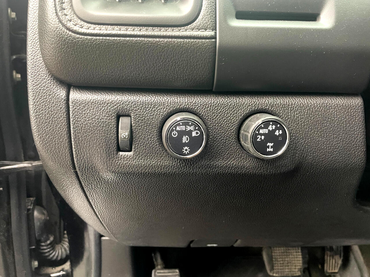 GMC Canyon SLE Crew Cab 4WD Short Box 2015