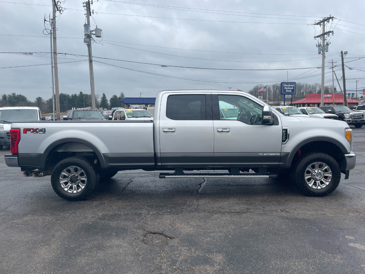 Ford F-350 SD Lariat Crew Cab Long Bed 4WD 2017