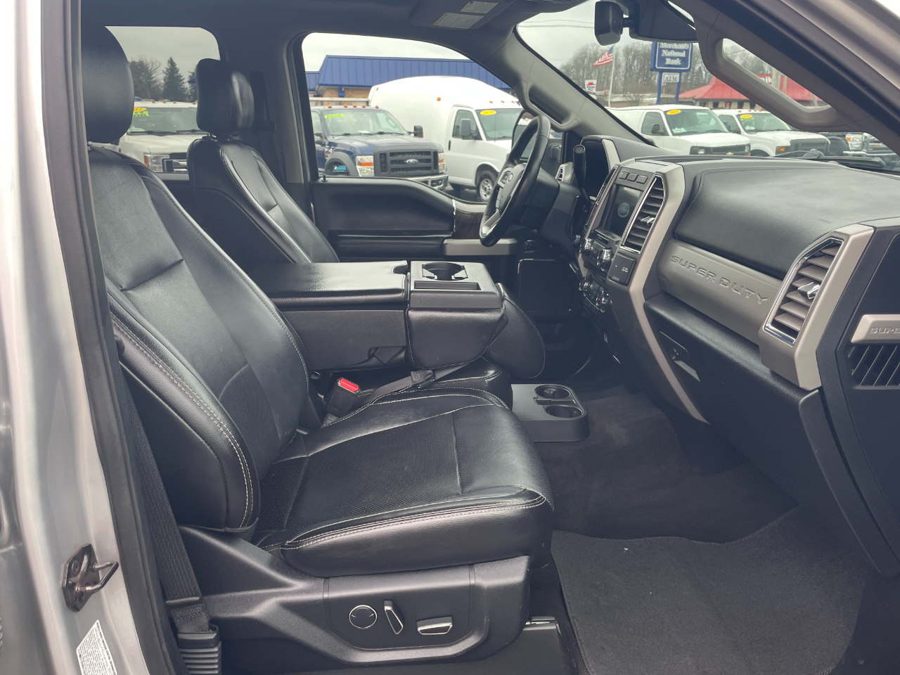 Ford F-350 SD Lariat Crew Cab Long Bed 4WD 2017