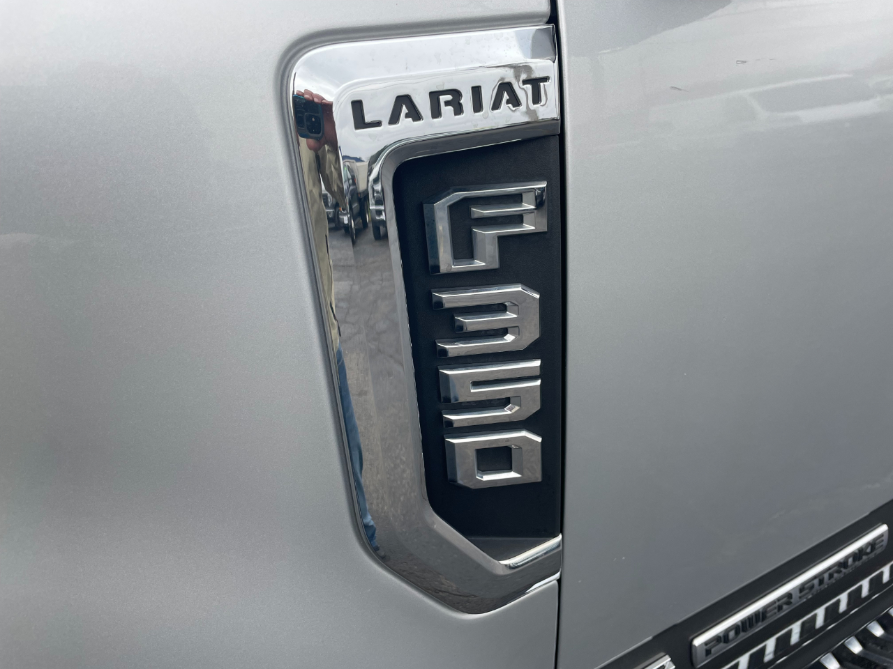 Ford F-350 SD Lariat Crew Cab Long Bed 4WD 2017