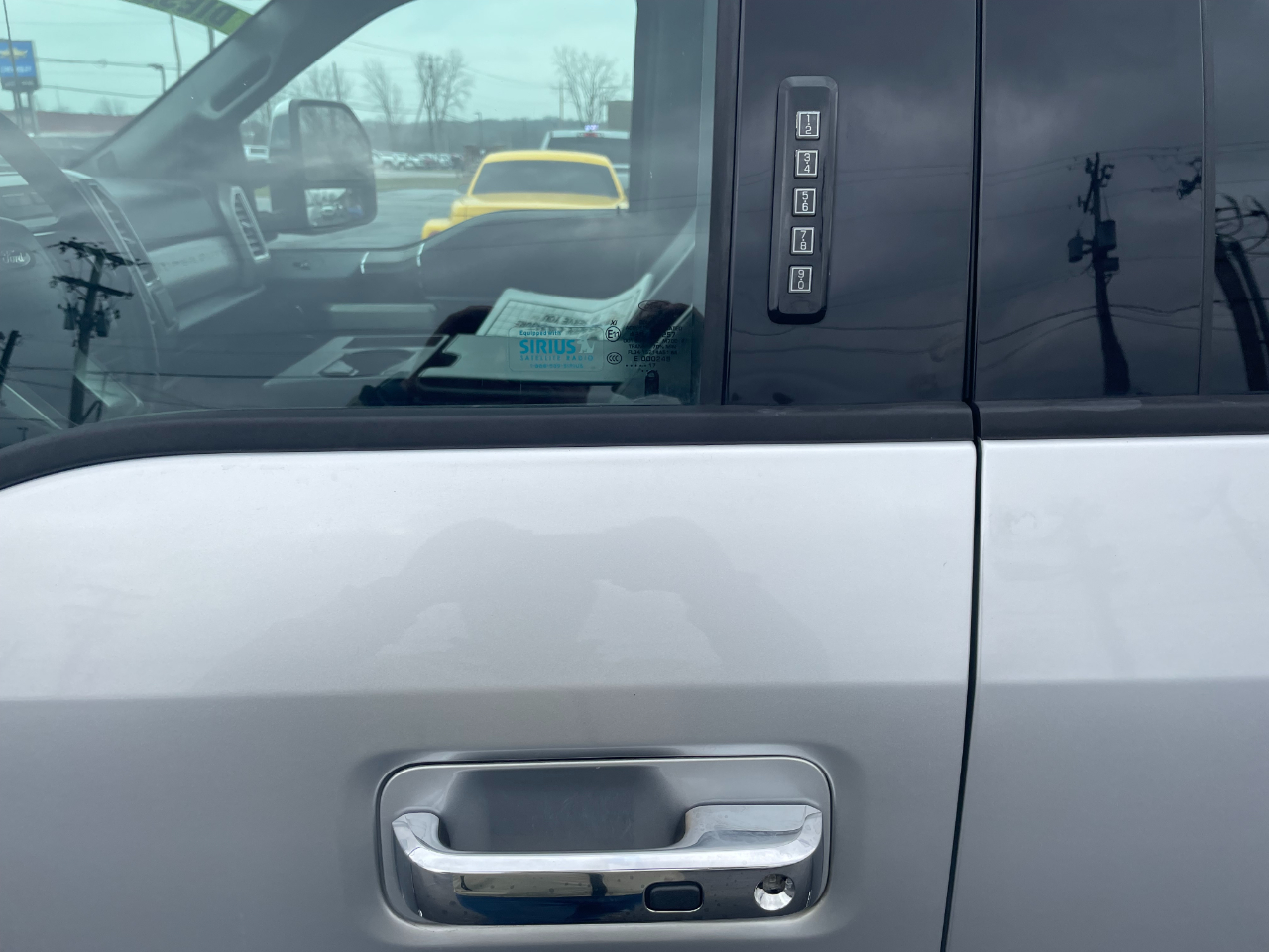 Ford F-350 SD Lariat Crew Cab Long Bed 4WD 2017