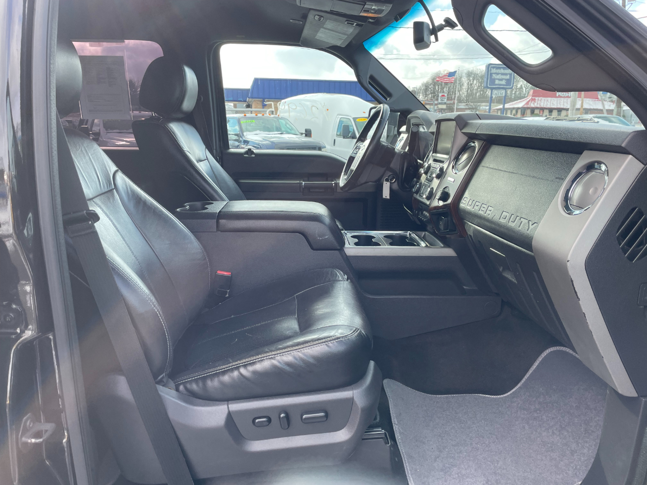Ford F-250 SD Lariat Crew Cab Long Bed 4WD 2015