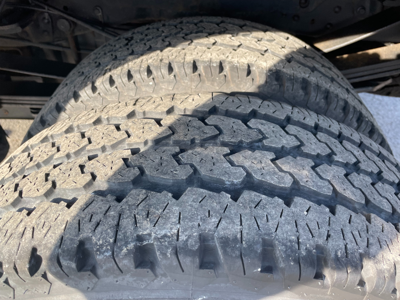 Ford F-350 SD Lariat Crew Cab Long Bed 4WD DRW 2012