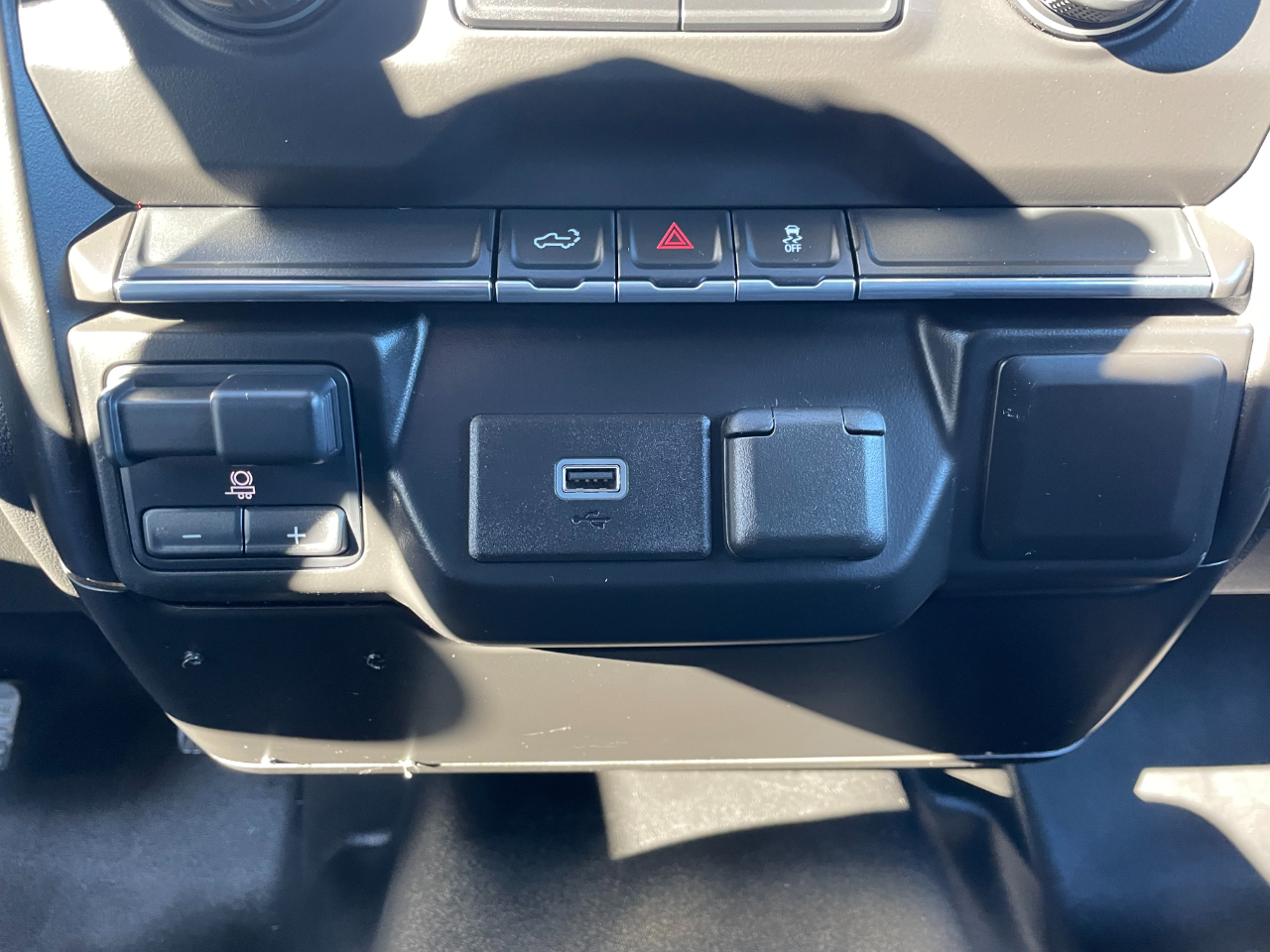 Chevrolet Silverado 2500HD Custom Crew Cab Short Box 4WD 2020