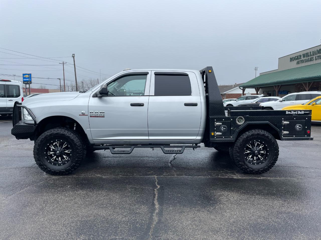 RAM 2500 Tradesman Crew Cab SWB 4WD 2017