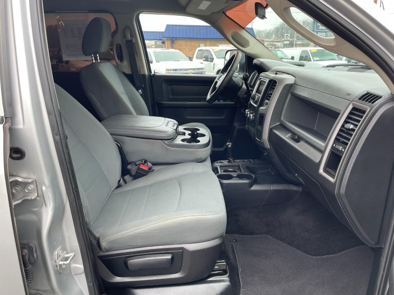 RAM 2500 Tradesman Crew Cab SWB 4WD 2017