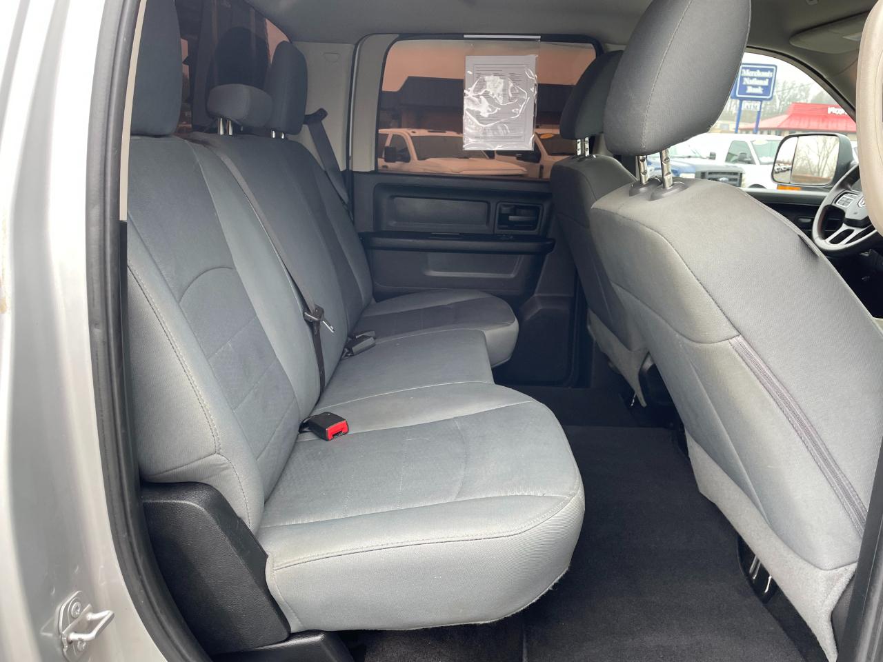 RAM 2500 Tradesman Crew Cab SWB 4WD 2017