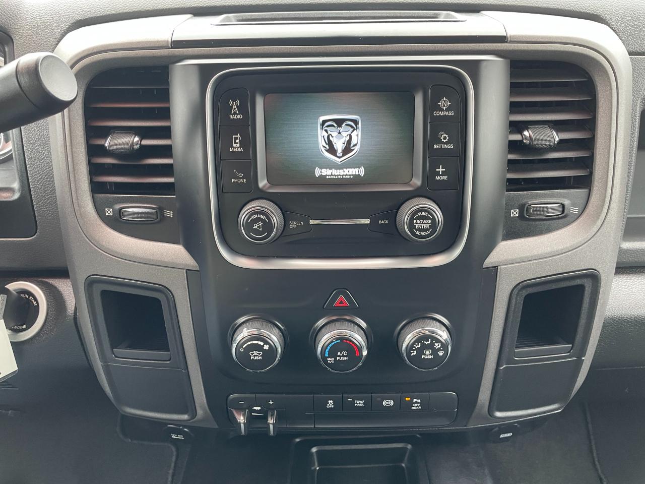 RAM 2500 Tradesman Crew Cab SWB 4WD 2017