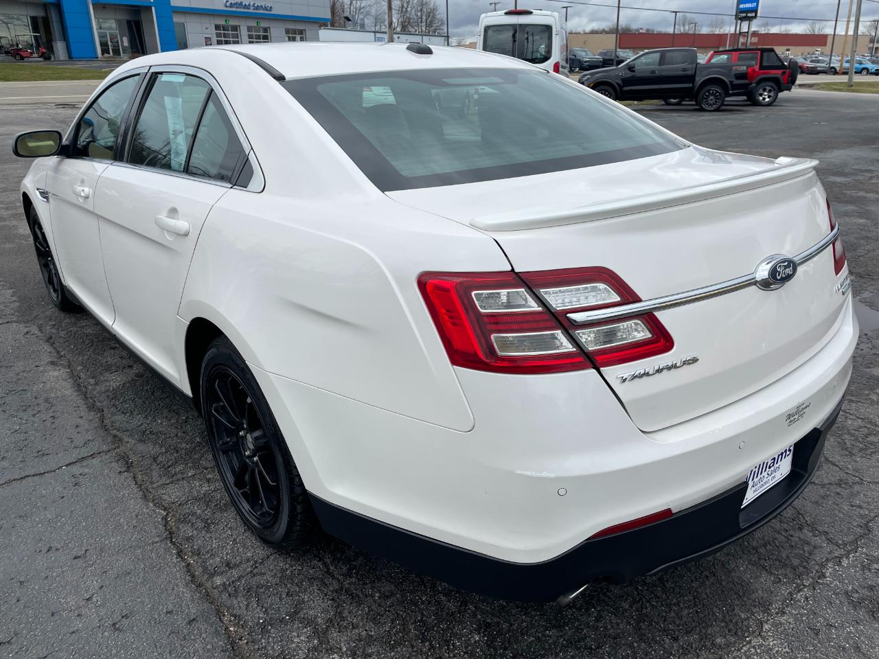 Ford Taurus Limited AWD 2017
