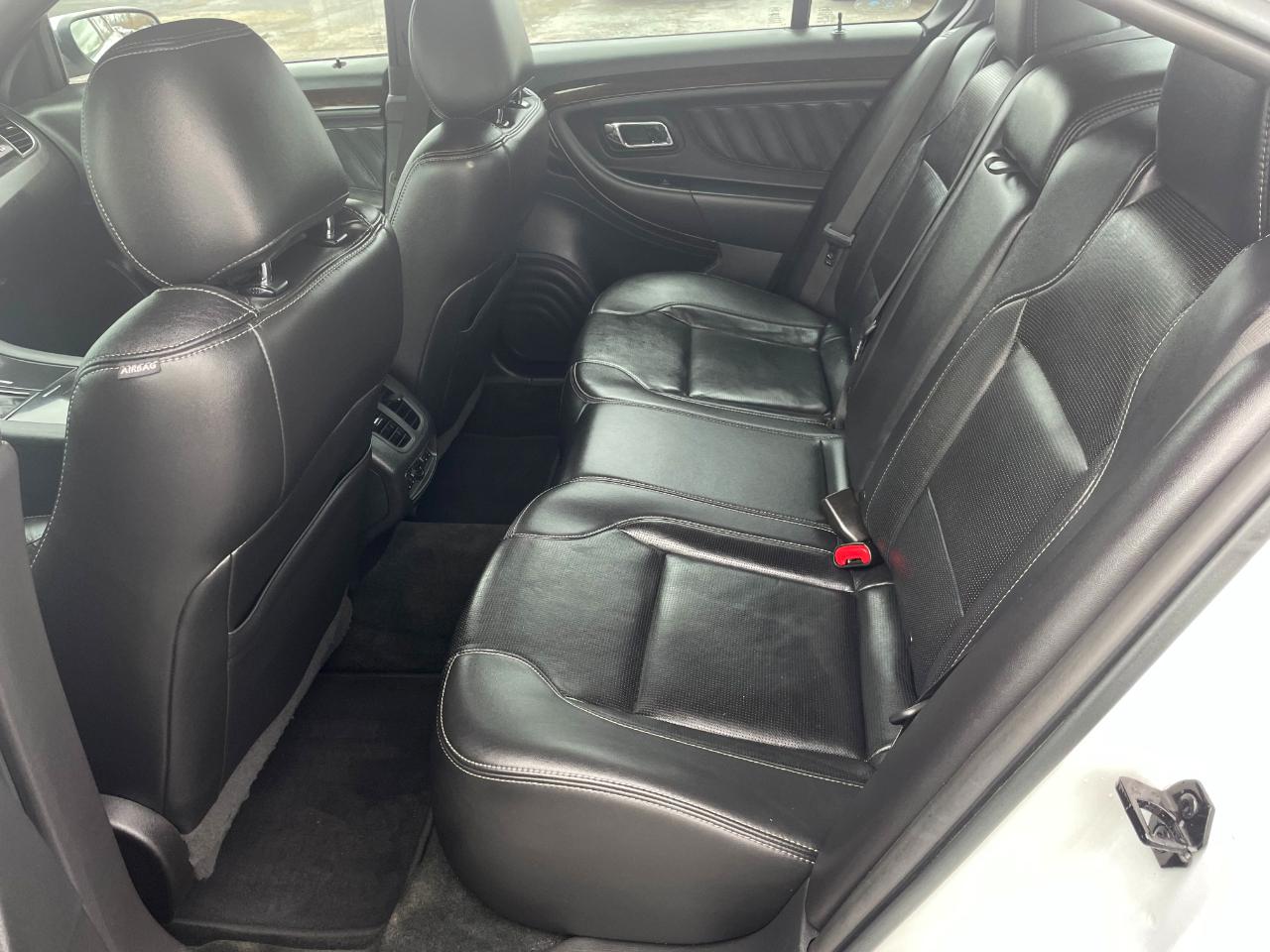 Ford Taurus Limited AWD 2017