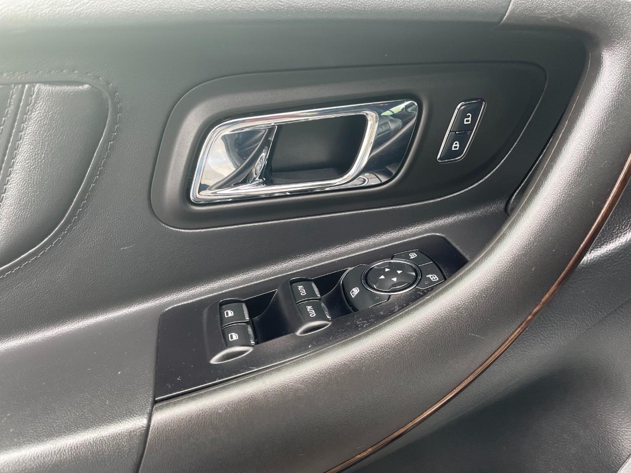 Ford Taurus Limited AWD 2017