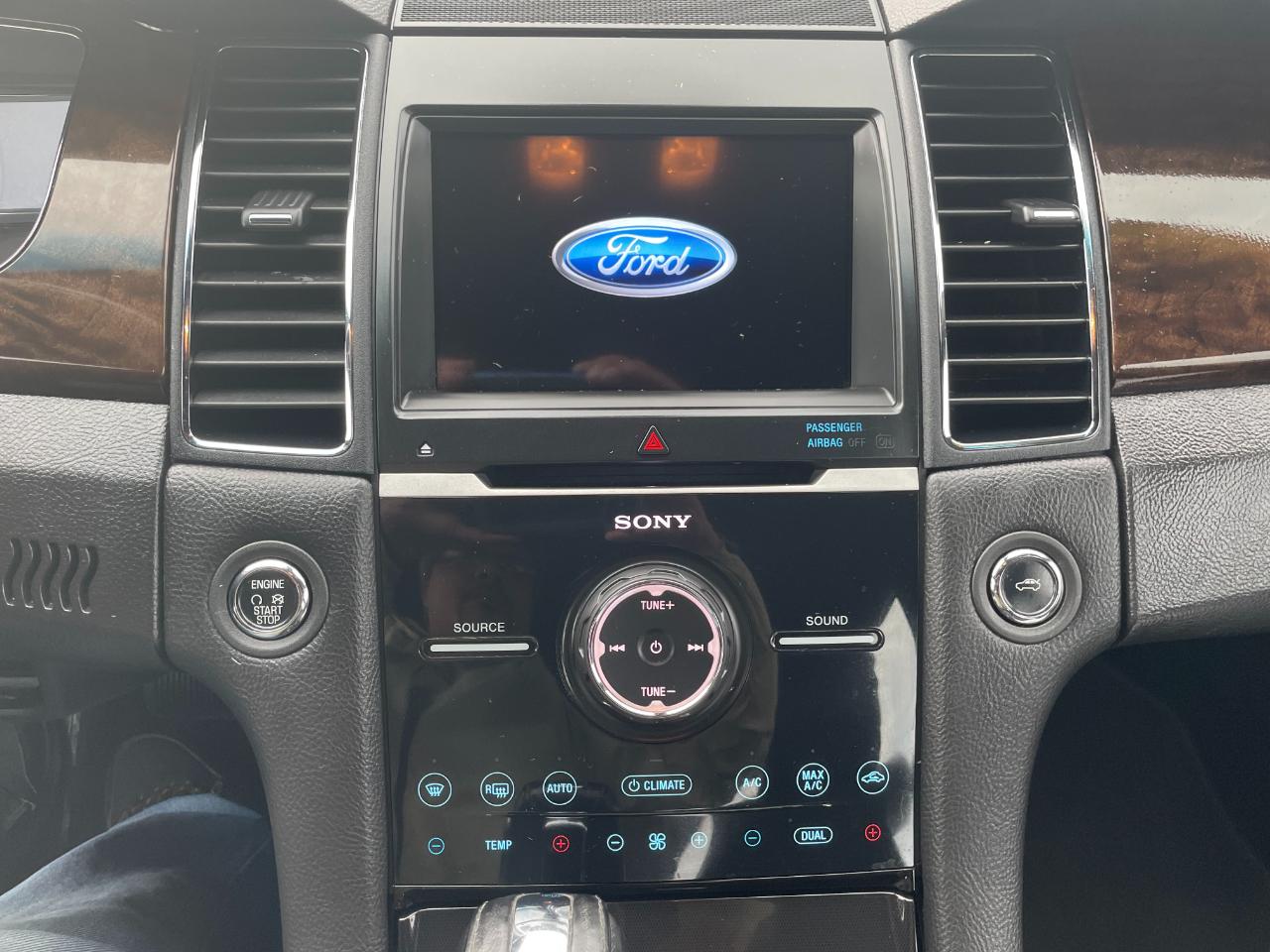 Ford Taurus Limited AWD 2017