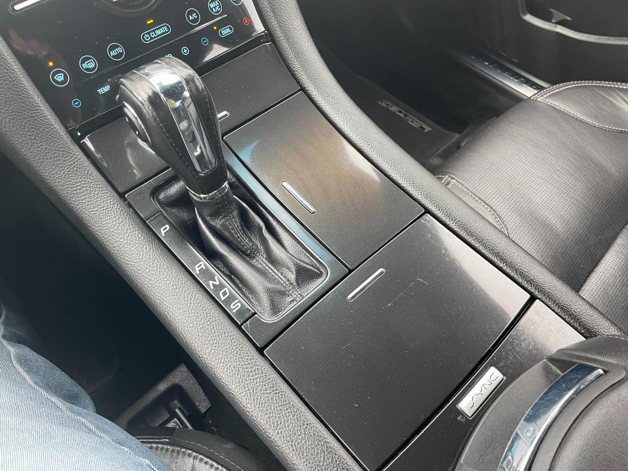 Ford Taurus Limited AWD 2017