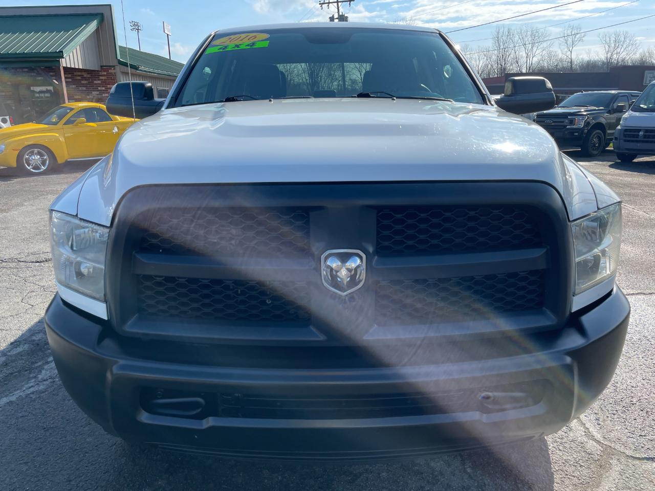 RAM 2500 Tradesman Crew Cab SWB 4WD 2016