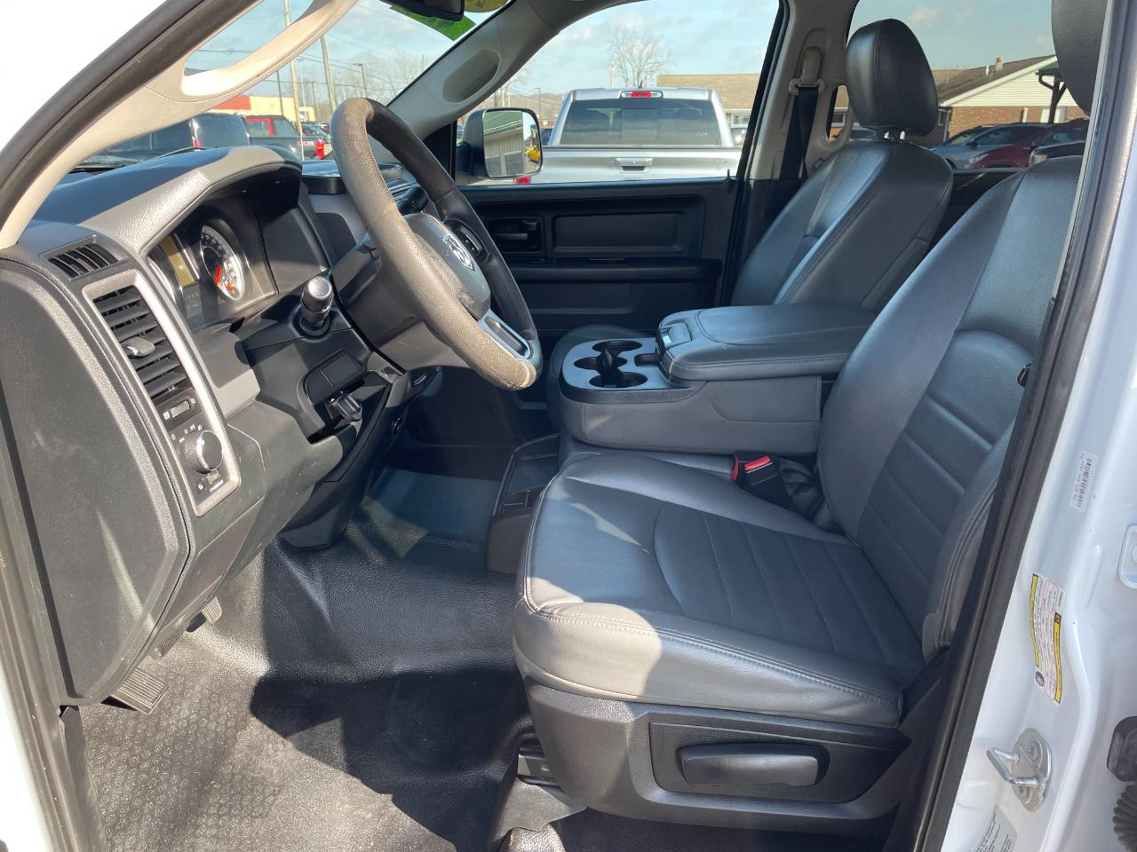 RAM 2500 Tradesman Crew Cab SWB 4WD 2016