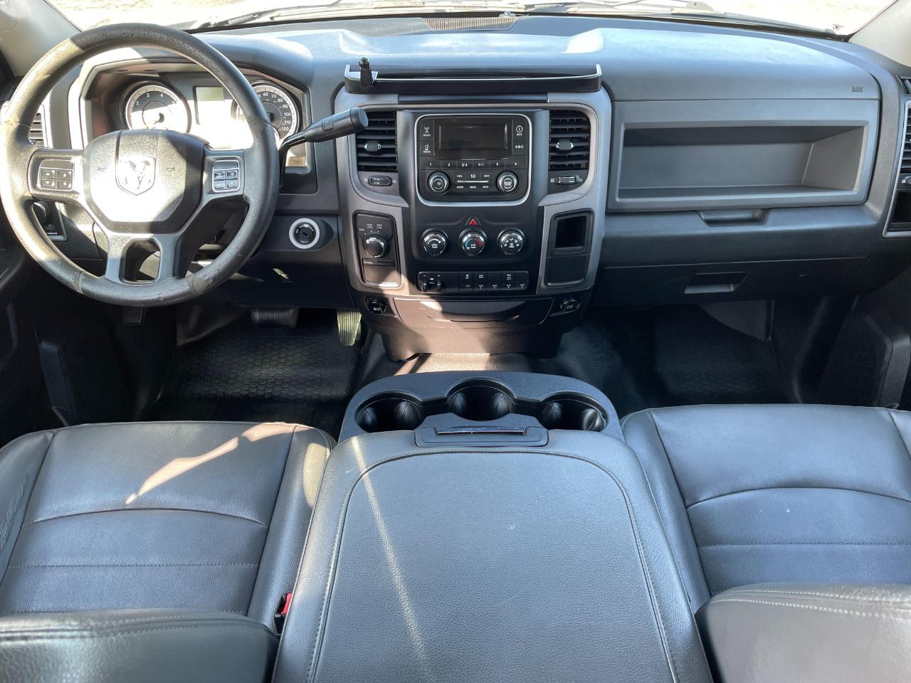 RAM 2500 Tradesman Crew Cab SWB 4WD 2016