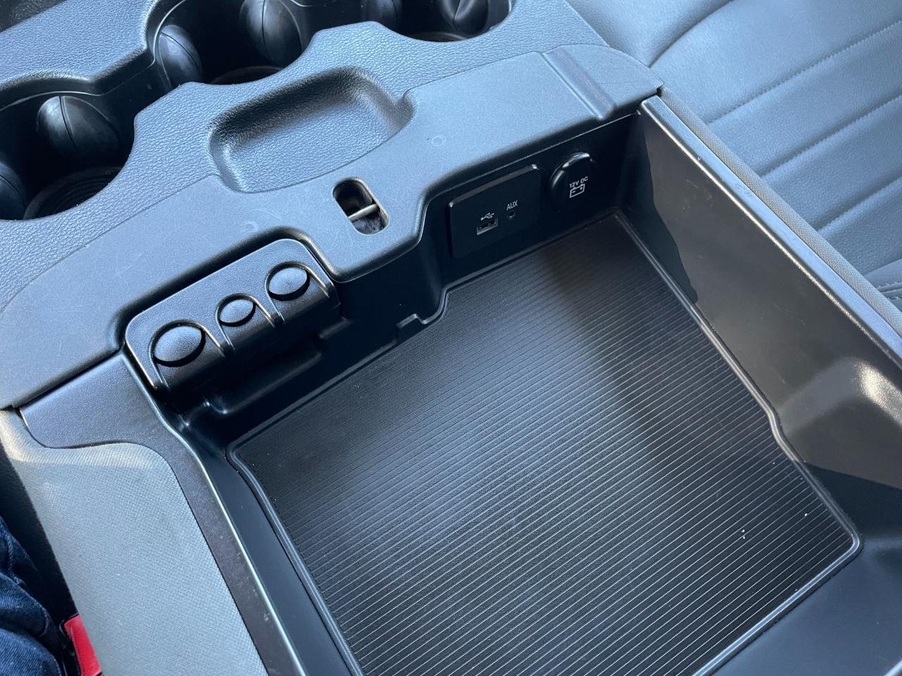 RAM 2500 Tradesman Crew Cab SWB 4WD 2016